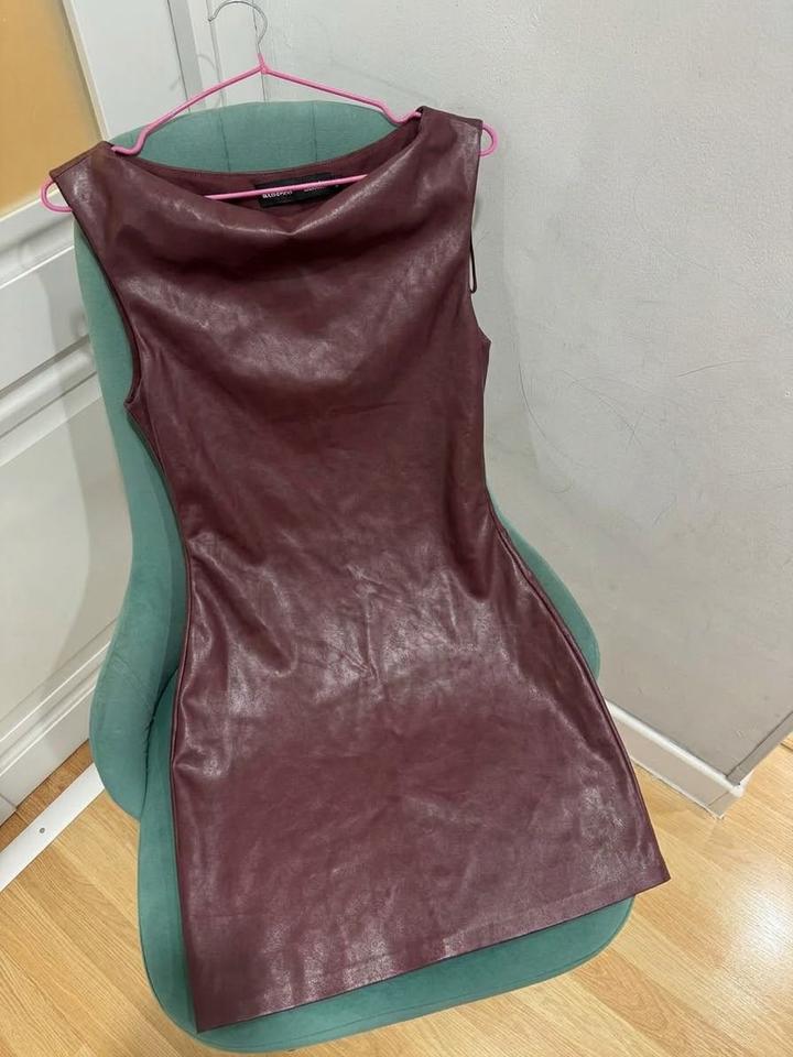 Платье Bershka