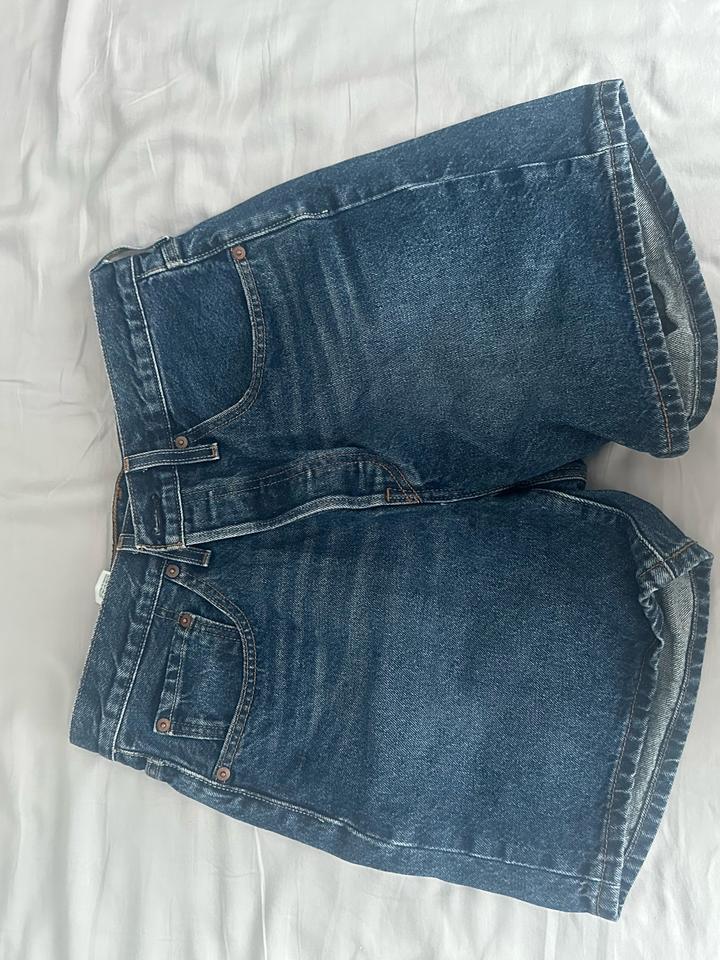 Levi's
