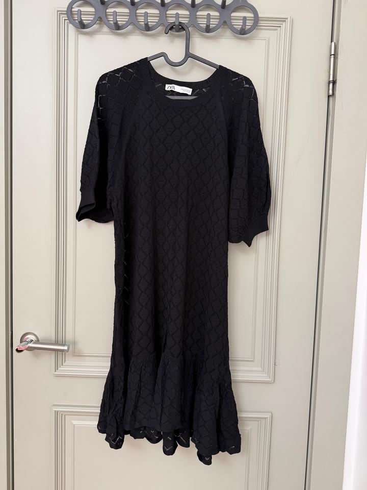 Трикотажное платье ZARA