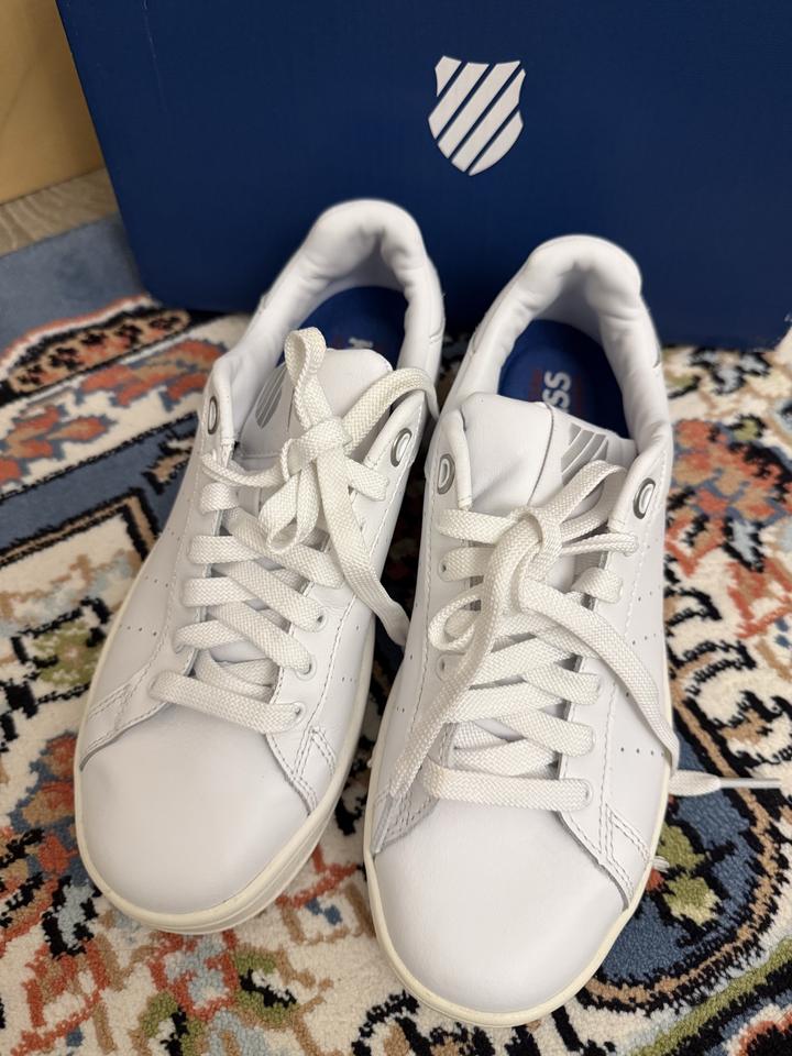 K-Swiss