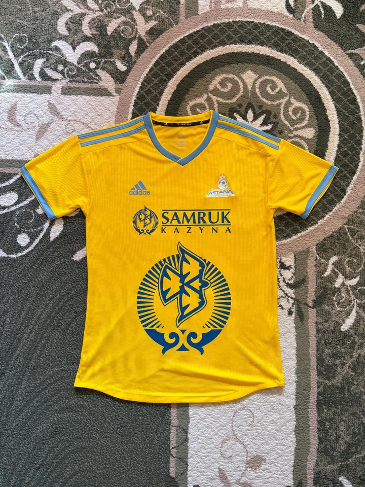 Футбольная футболка adidas Астана