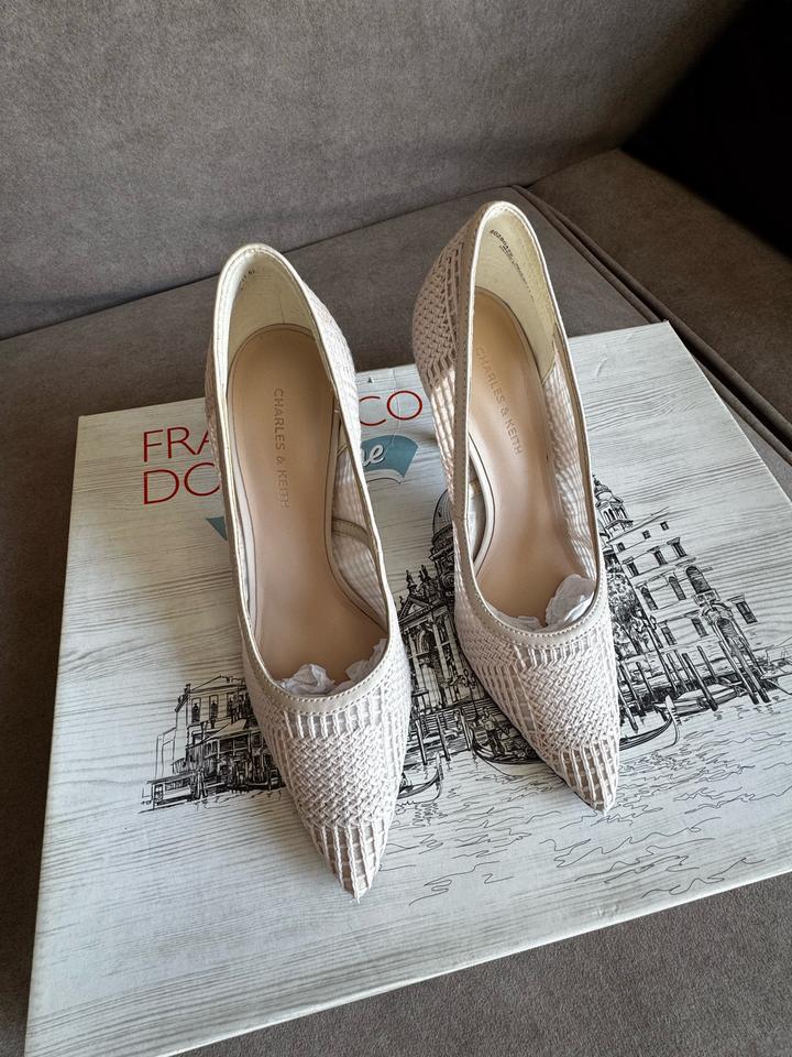 Туфли Charles & Keith