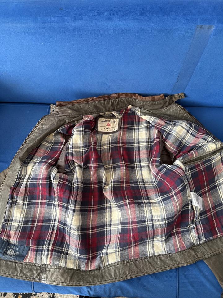 Кожаная куртка Mexx
