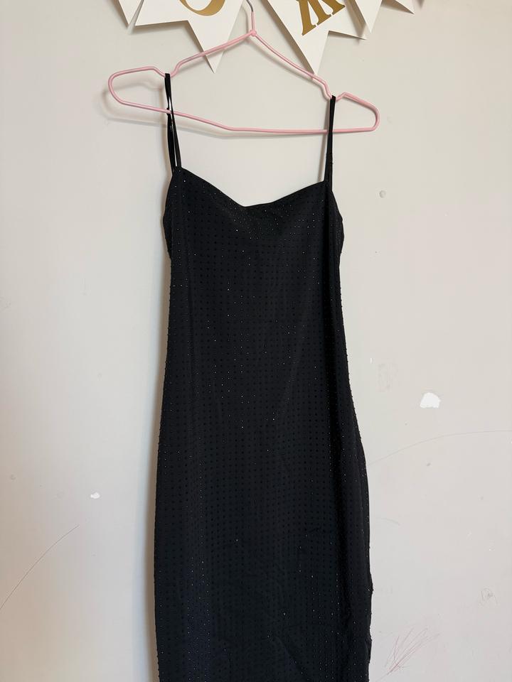 Платье ZARA с открытой спиной и стразами