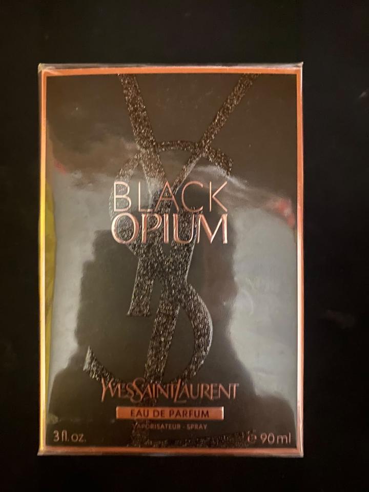 Парфюмерная вода Yves Saint Laurent Black Opium 90 ml