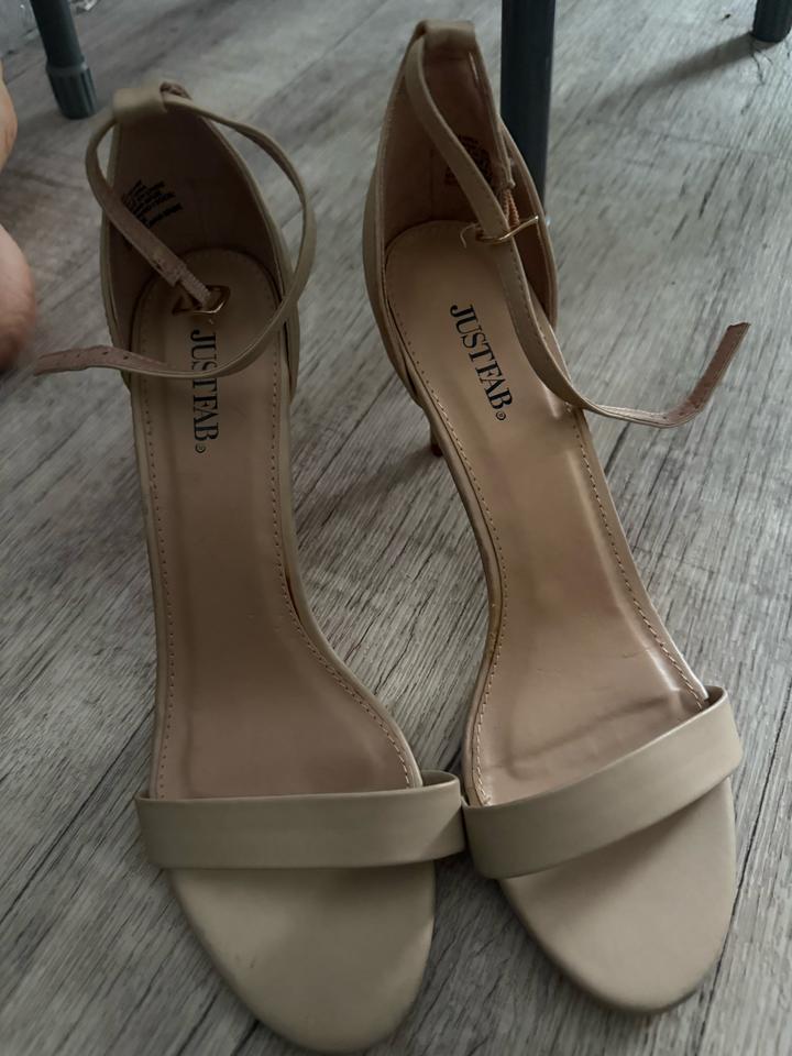 JustFab