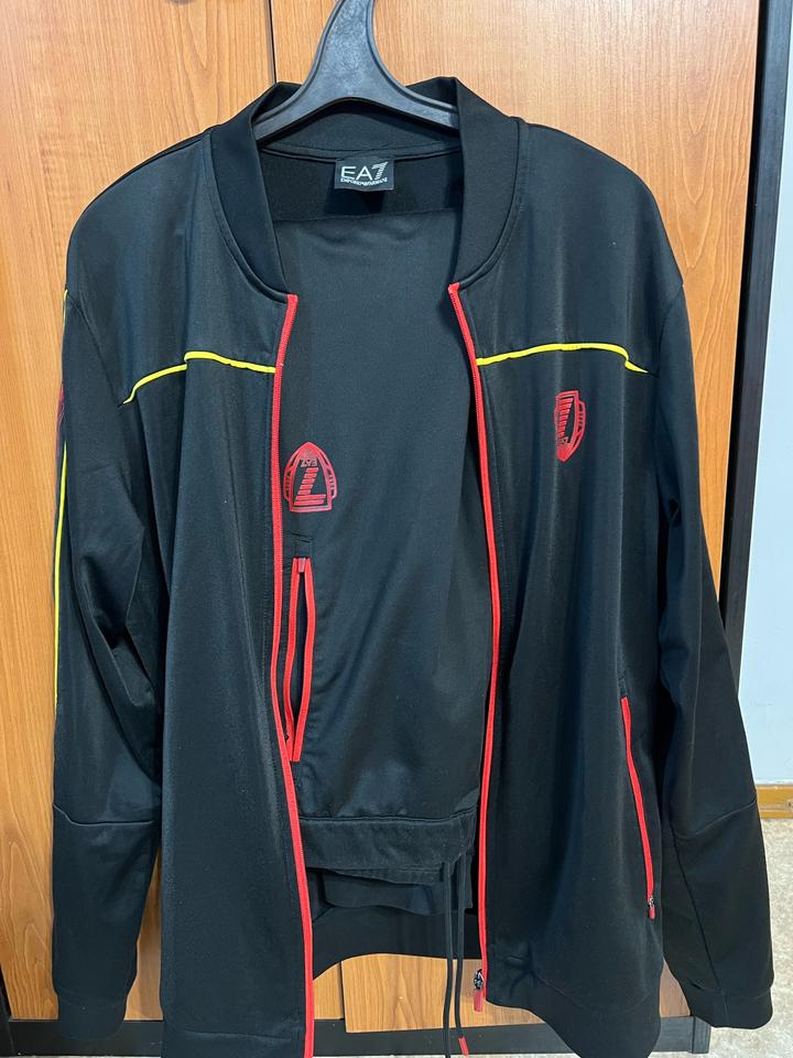 Спортивный костюм EA7 Emporio Armani