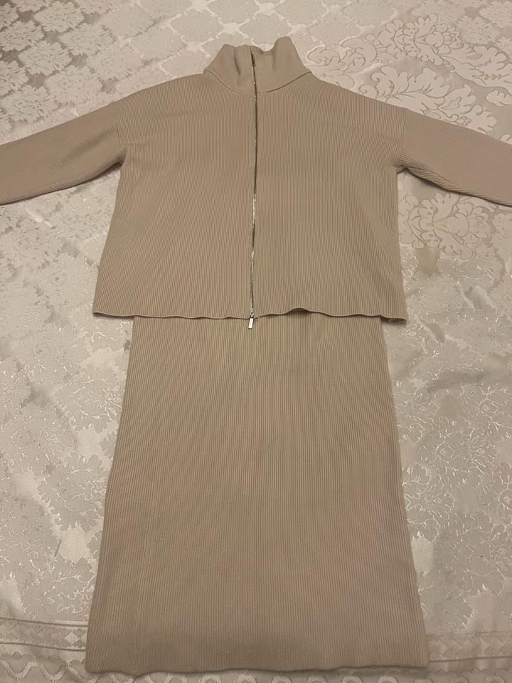 Женский трикотажный костюм в рубчик Gaissina