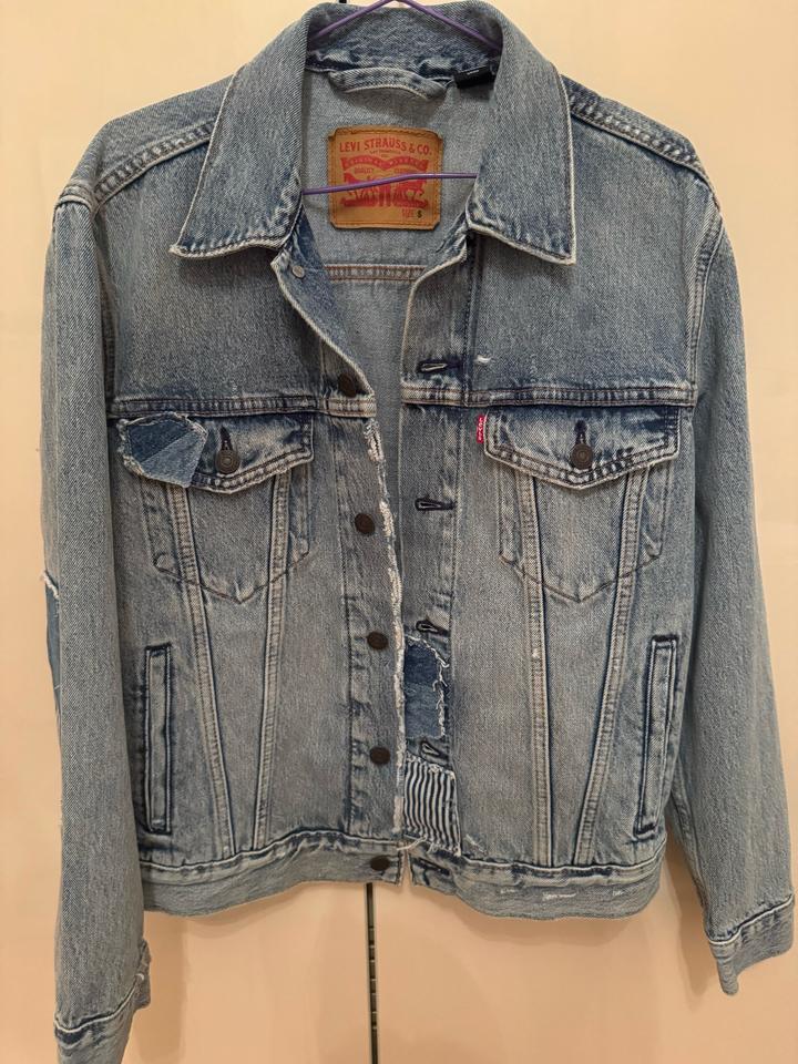 Levi's