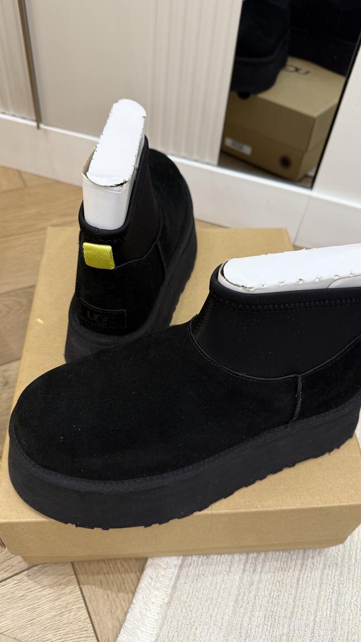 UGG