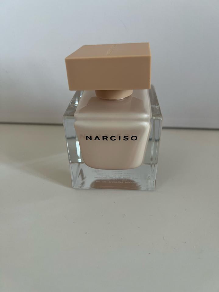 Парфюмерная вода Narciso Rodriguez Narciso Poudrée