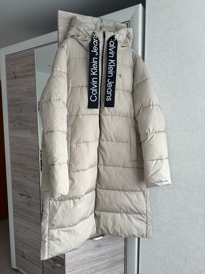 Пуховик Calvin Klein Jeans с капюшоном