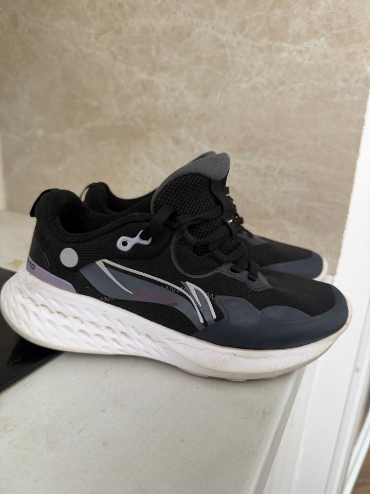 LI-NING