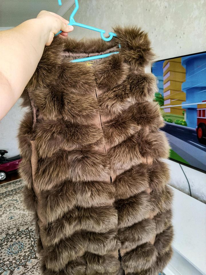 Меховой жилет Jin Diao Fur