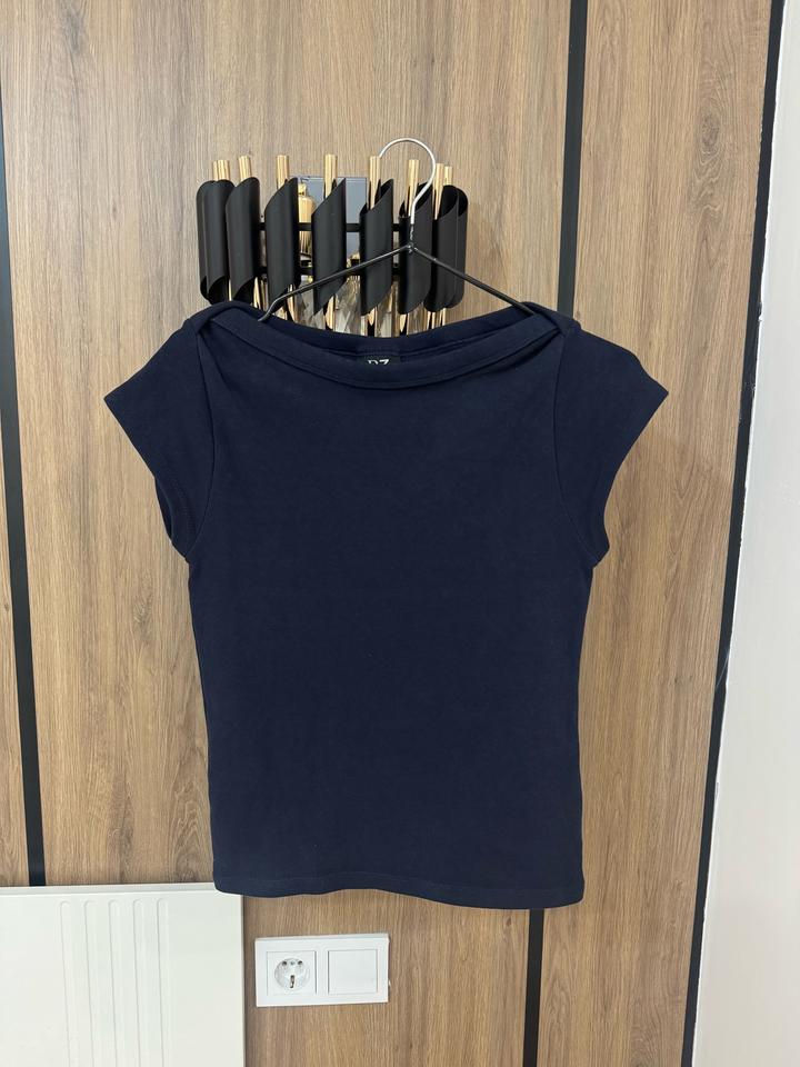 Футболка Stradivarius М-Л