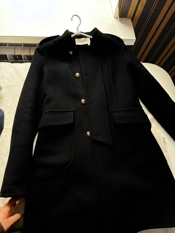 Пальто Yves Saint Laurent