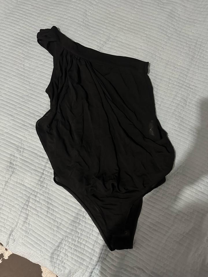 Боди Pinko