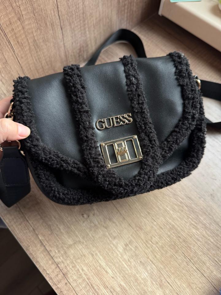 Сумка GUESS