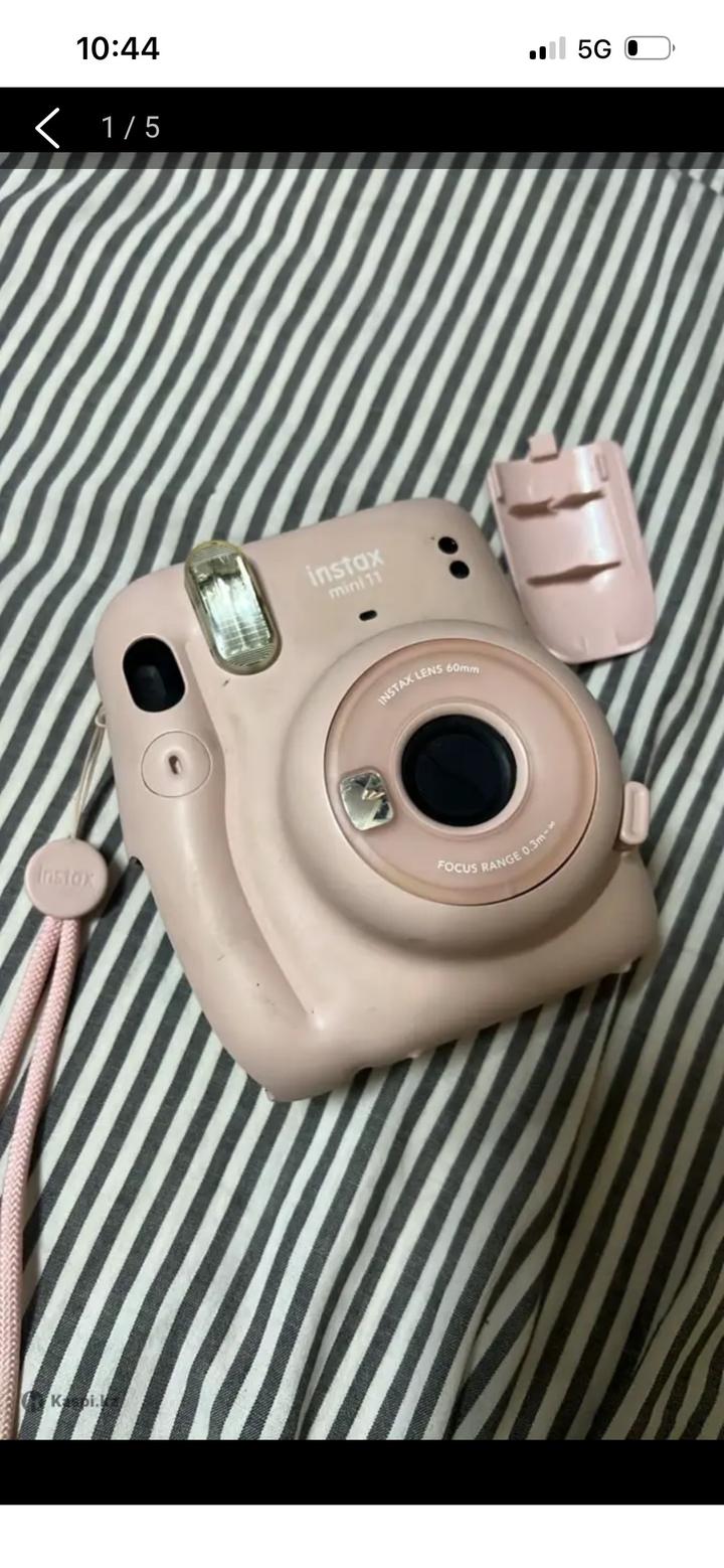 Instax