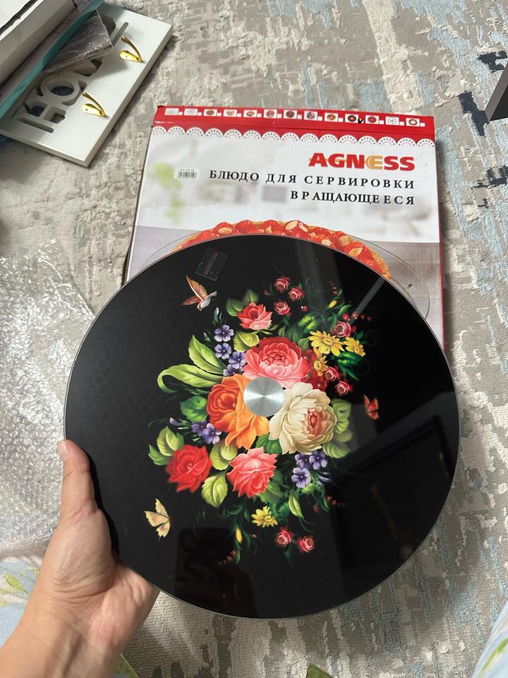 Вращающийся тортница
