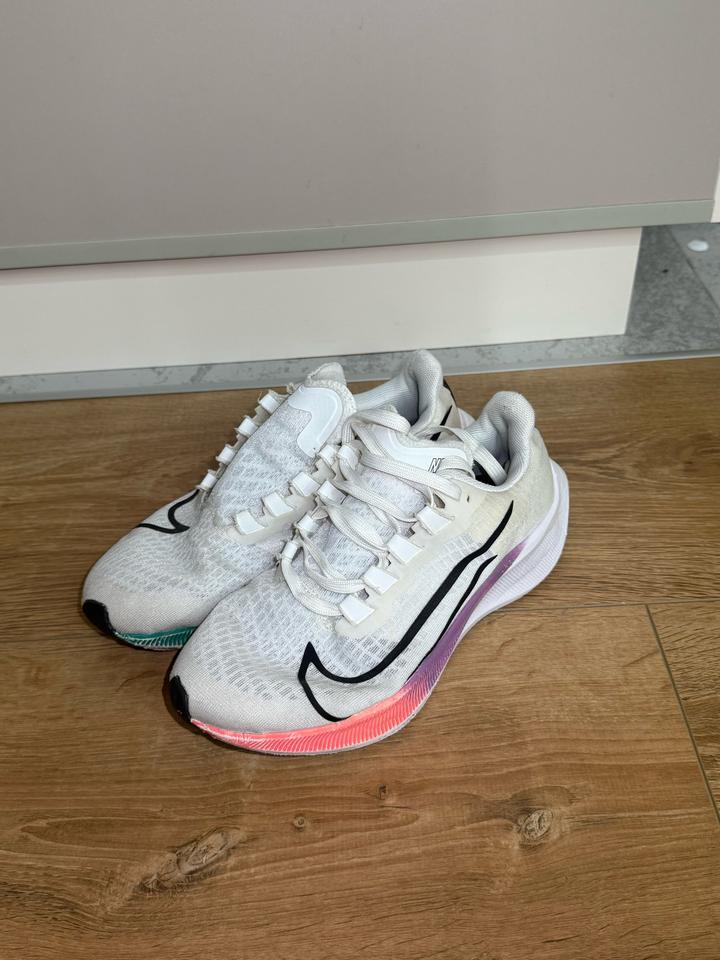 Nike кроссовки