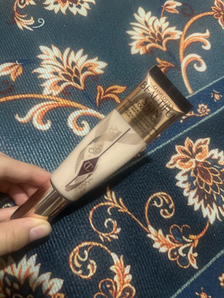Тональный крем Charlotte Tilbury Beautiful Skin Foundation