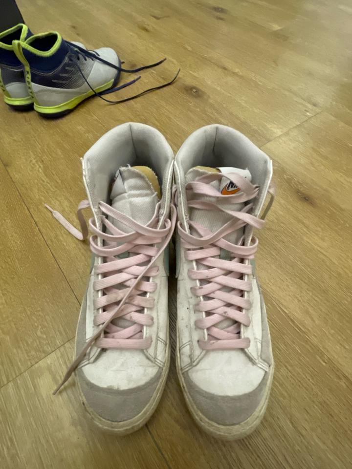 Nike