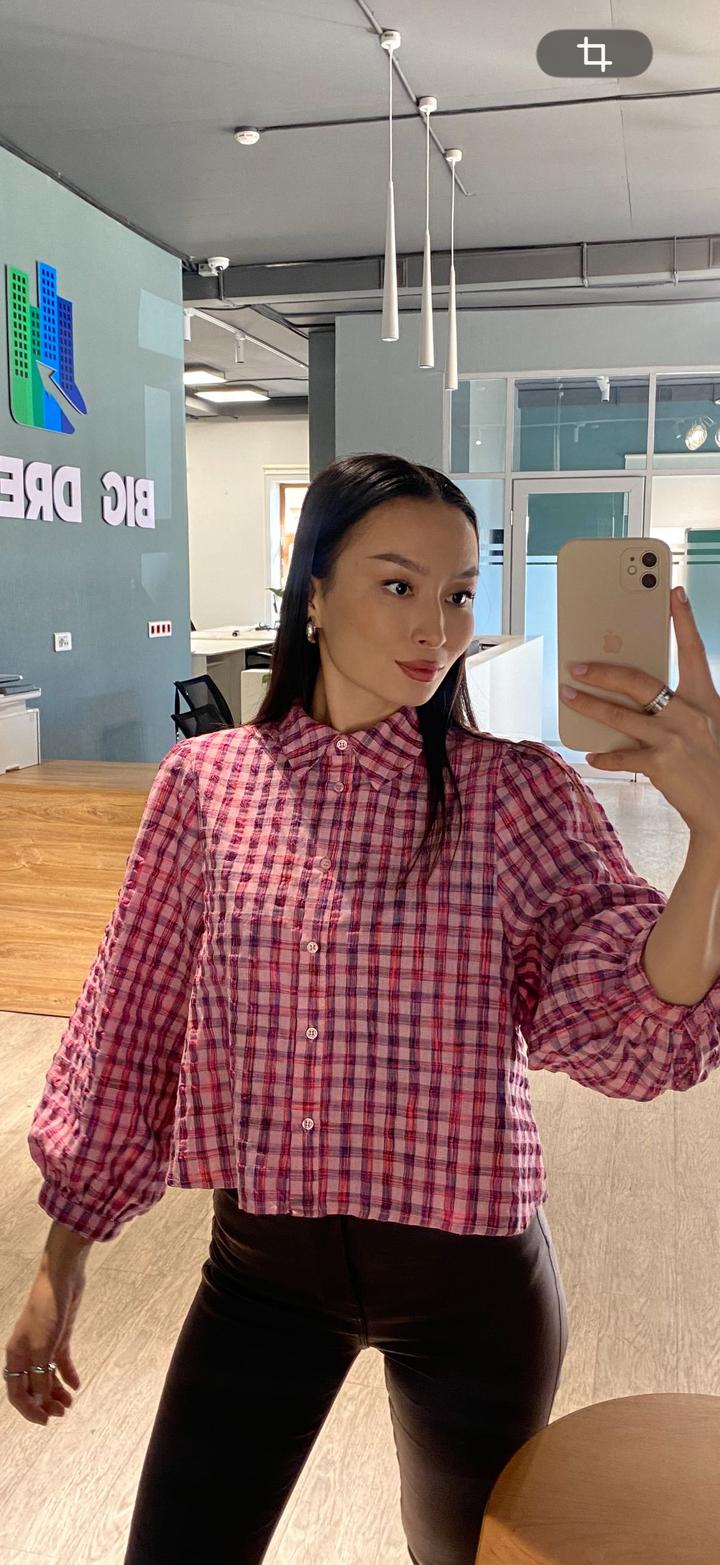 Клетчатая рубашка с объемными рукавами