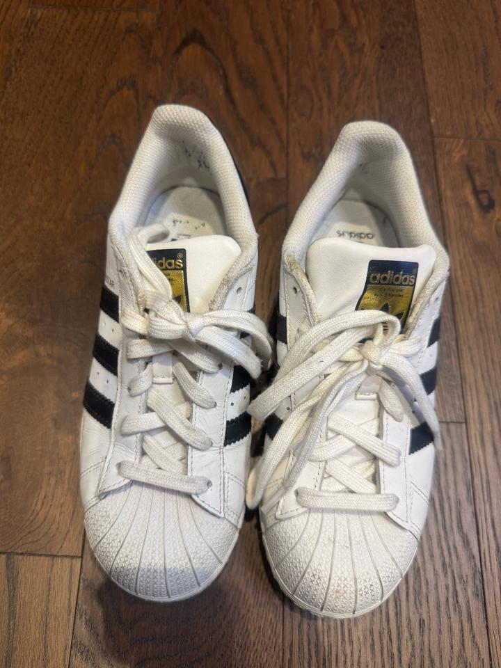 Кроссовки adidas Superstar