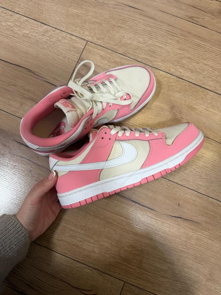 Кроссовки Nike