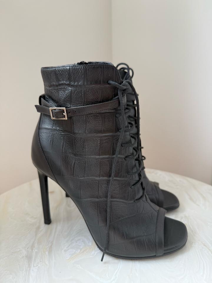 Yves Saint Laurent