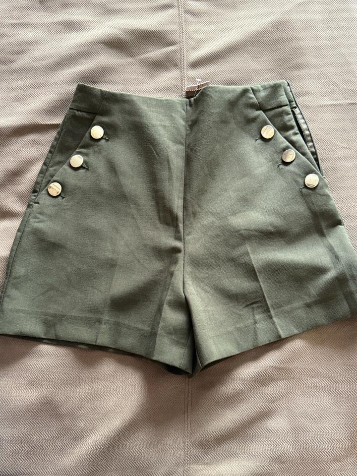 Шорты Zara