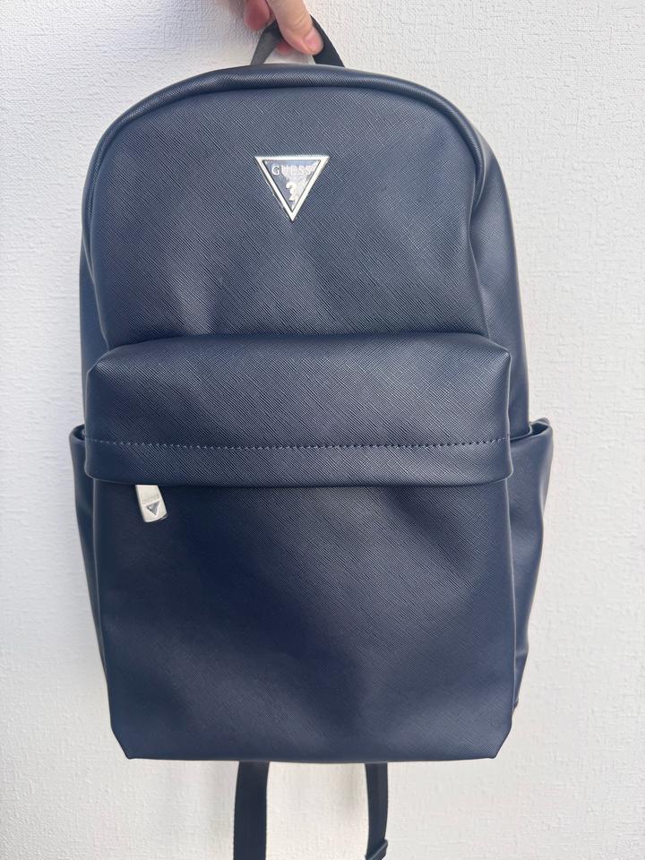 Рюкзак Guess