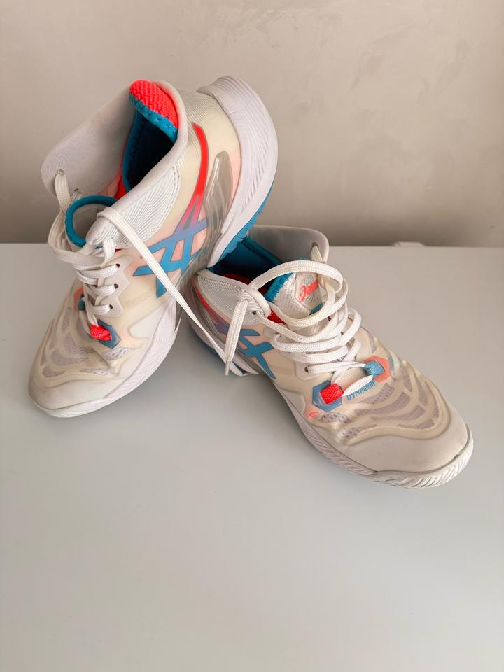 ASICS
