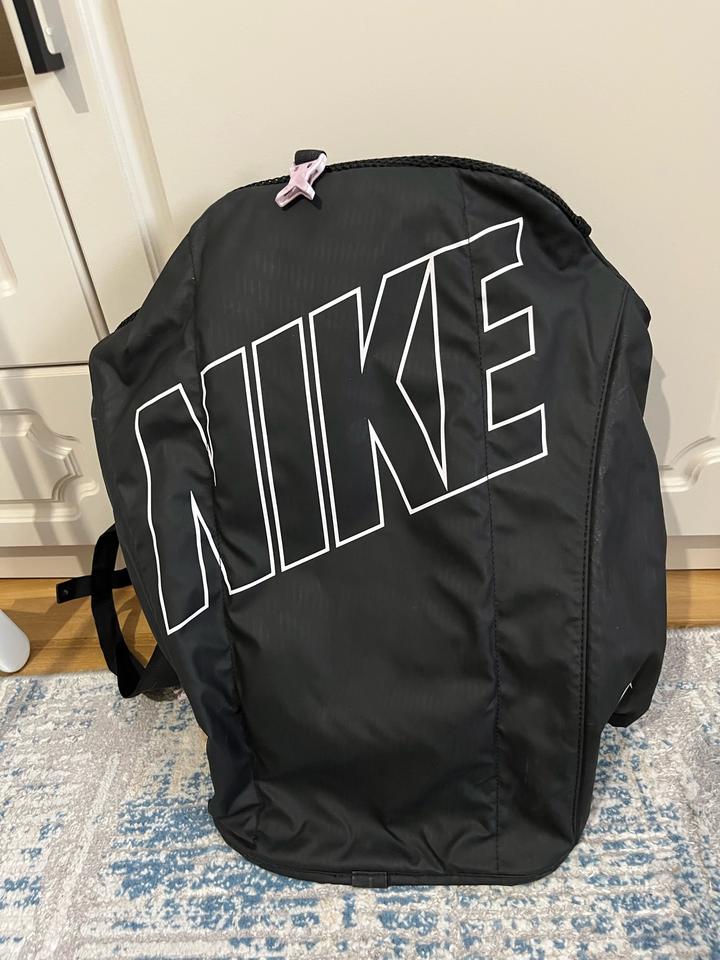 Спортивная сумка Nike