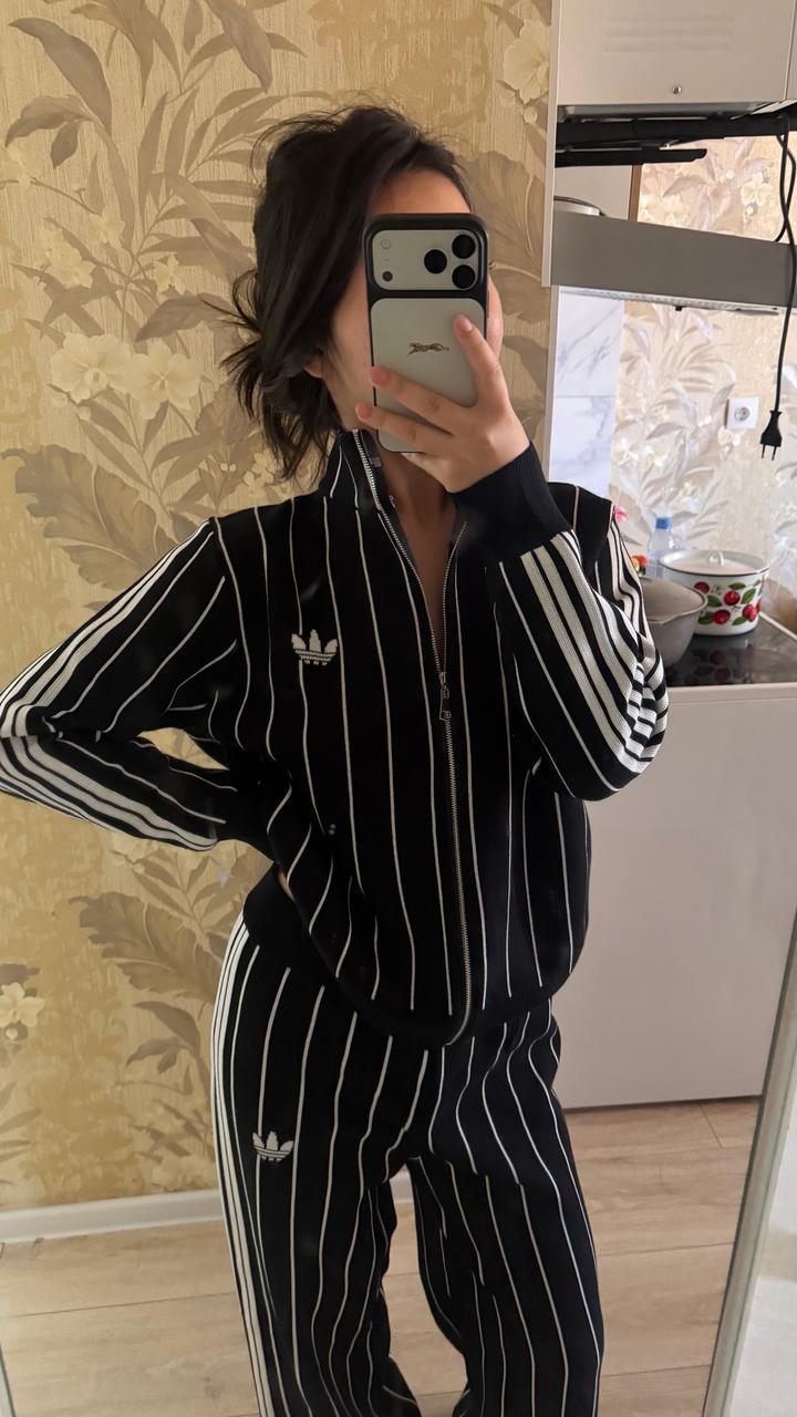 Спортивный костюм adidas
