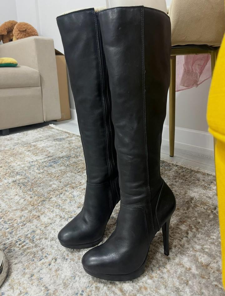 Intertop Кожаные сапоги на шпильке Made in Brasil