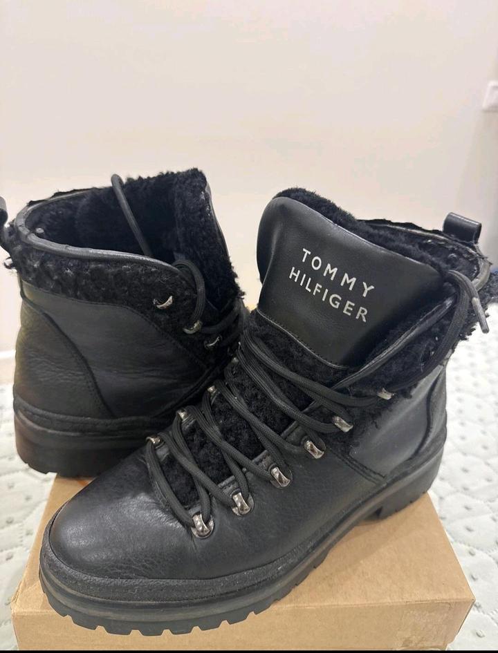 Tommy Hilfiger