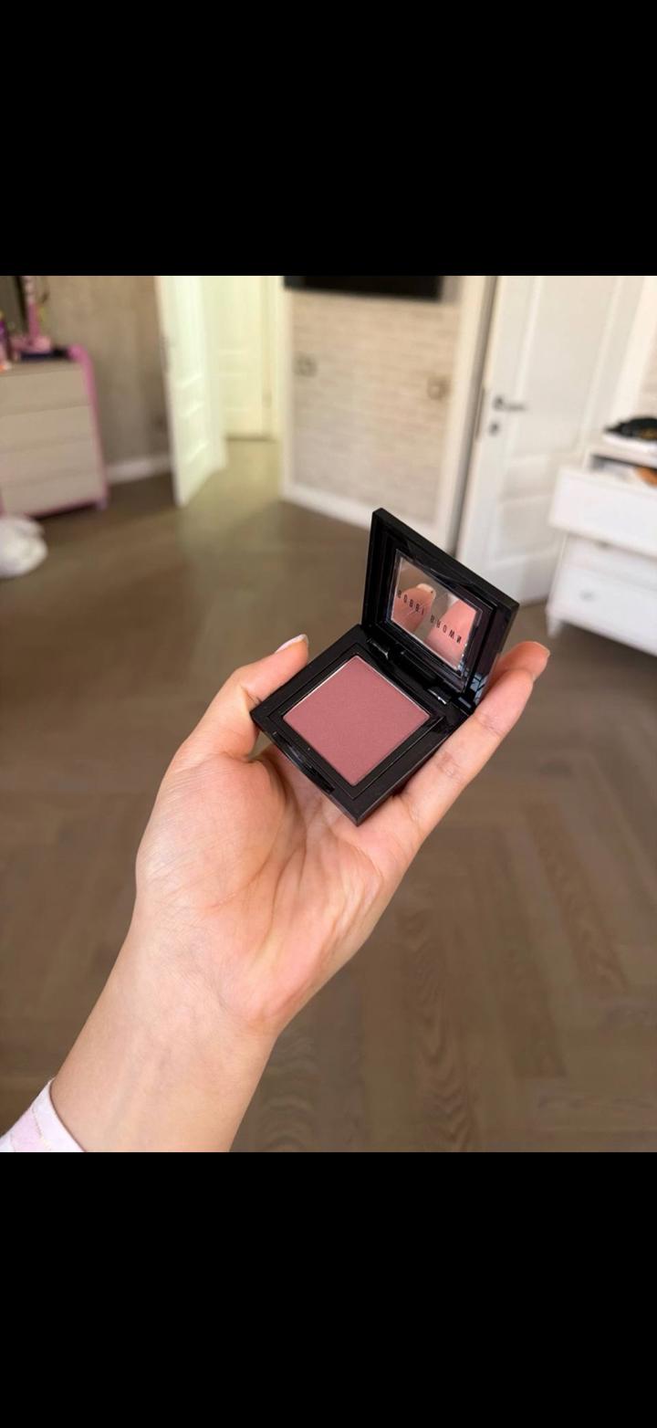 Bobbi Brown