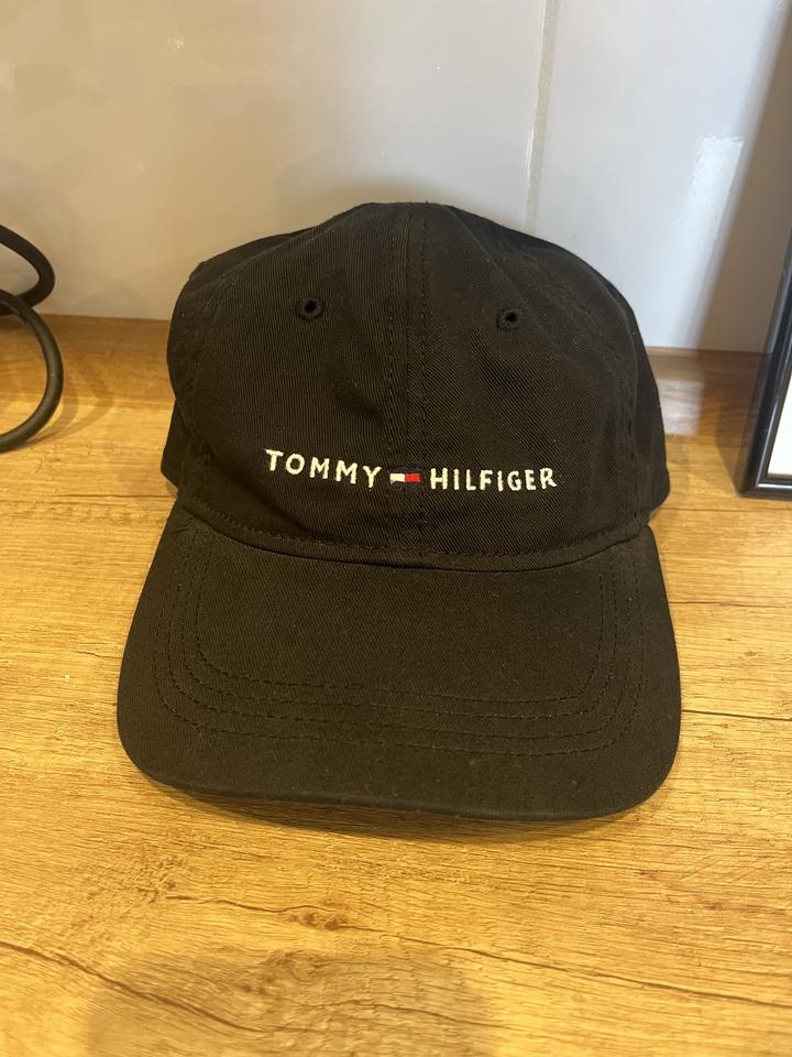Tommy Hilfiger