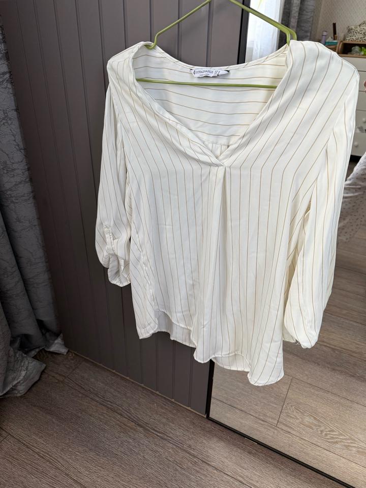 Блуза Stradivarius в полоску