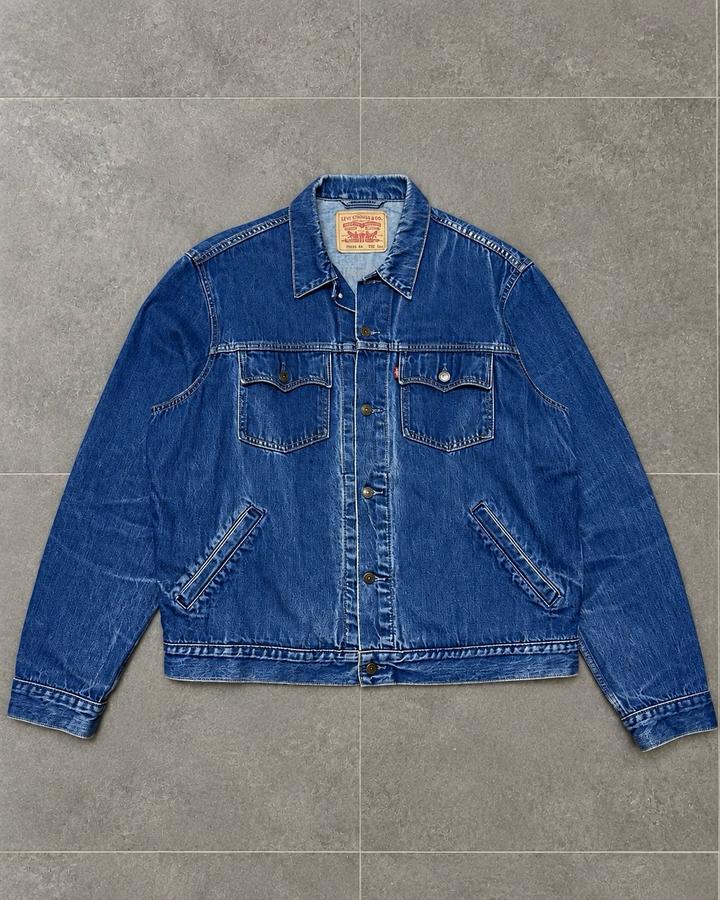 Levi's