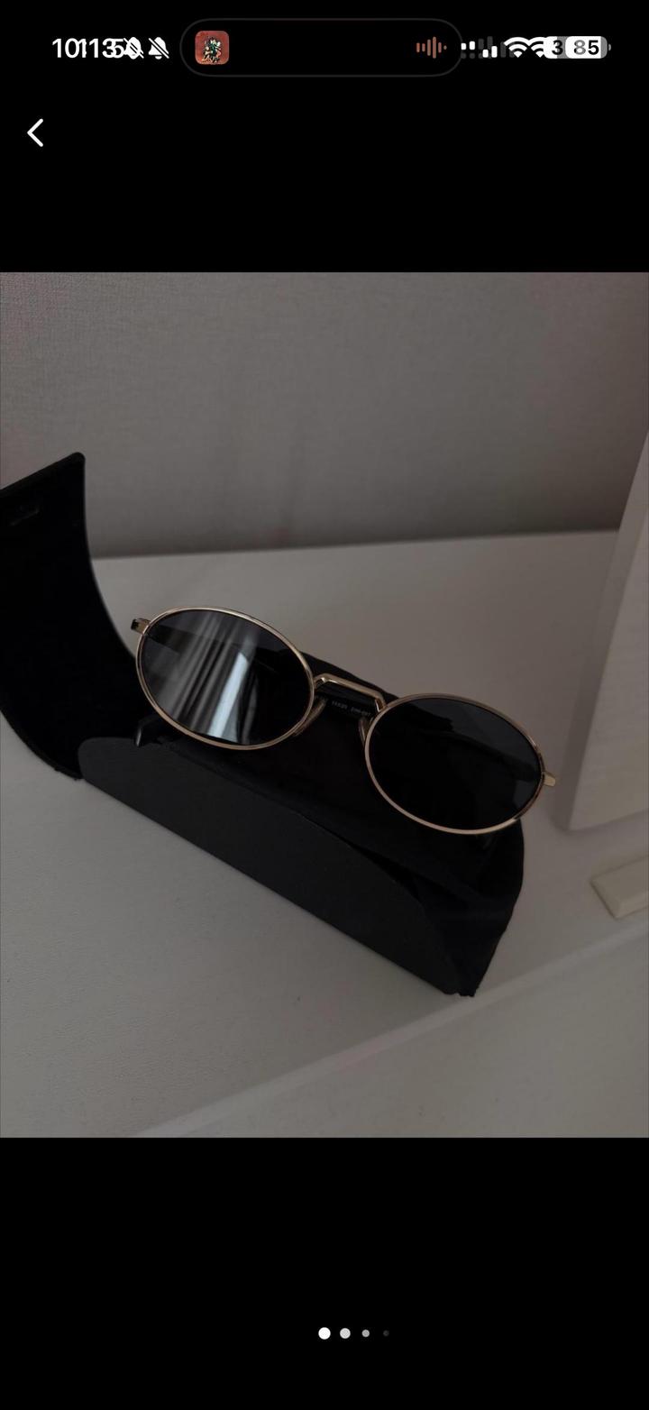 Солнцезащитные очки Prada