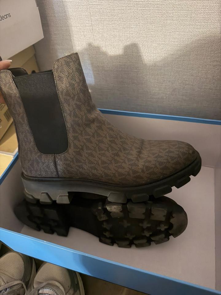 Michael Kors