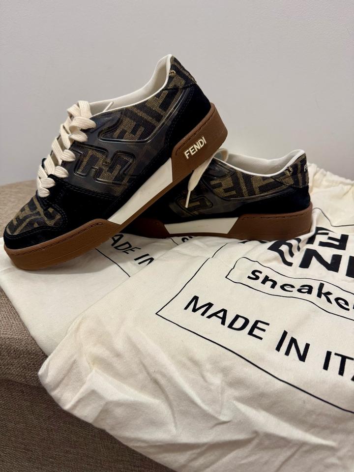 Fendi кроссовки