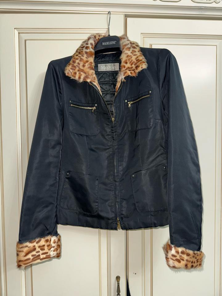 Max Mara Куртка MaxMara с меховым воротником
