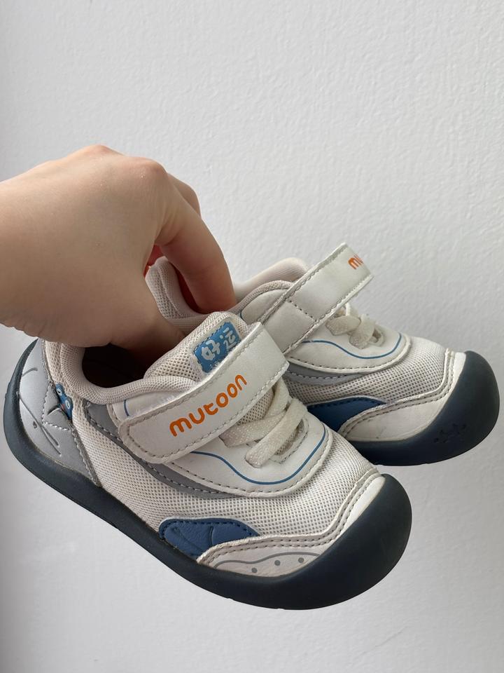 Детские кроссовки mutoon