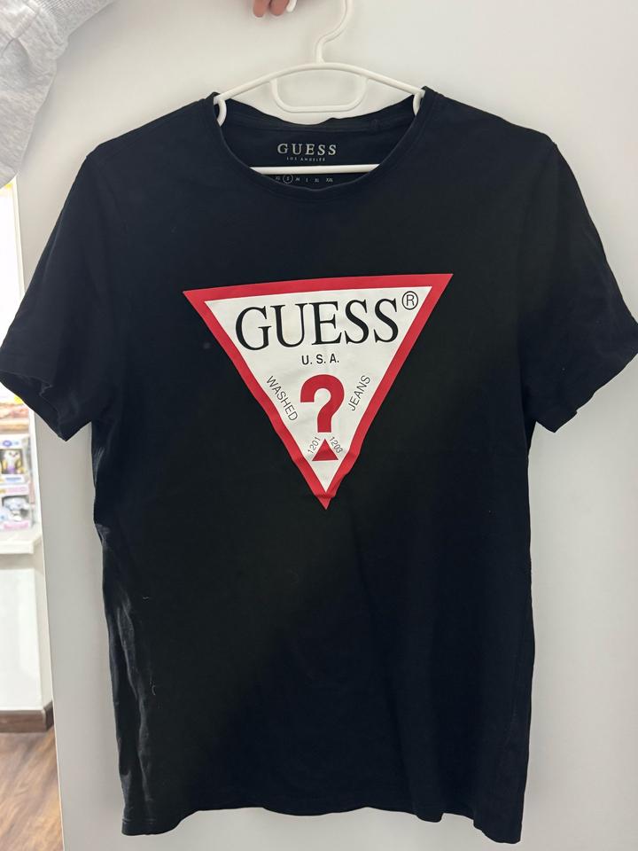 Футболка Guess