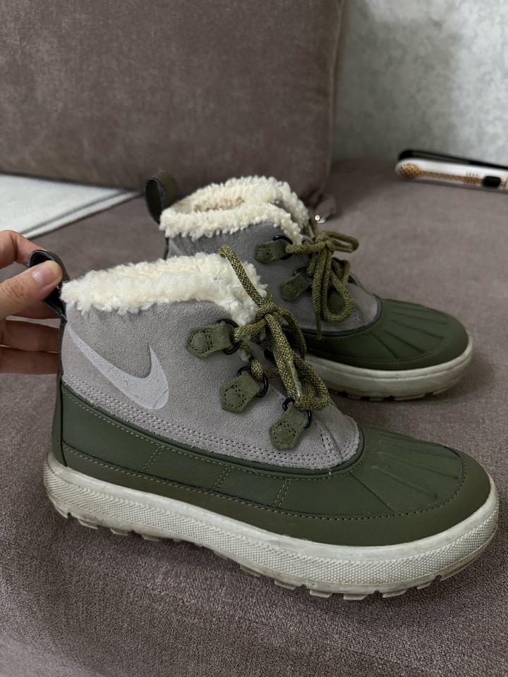 Nike женские ботинки