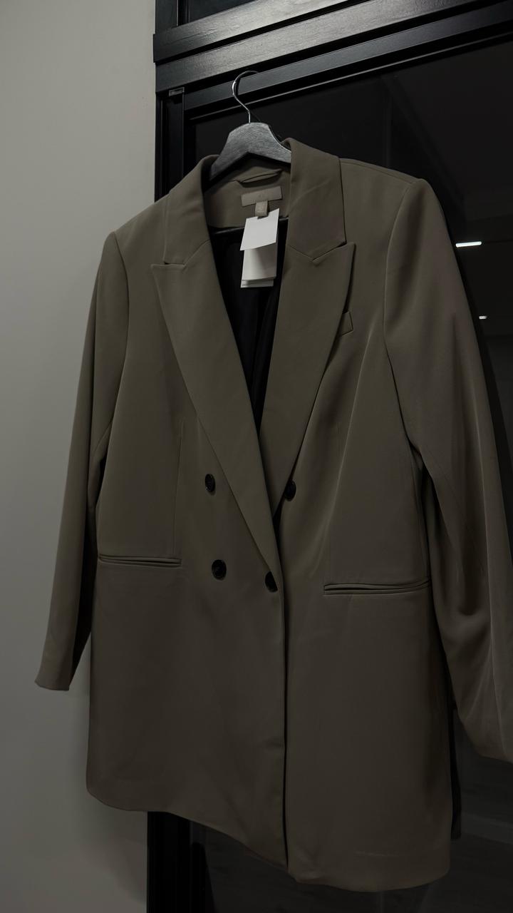 Женский брючный костюм H&M